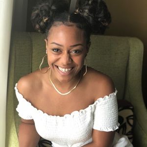 Meet your Posher, Ariel